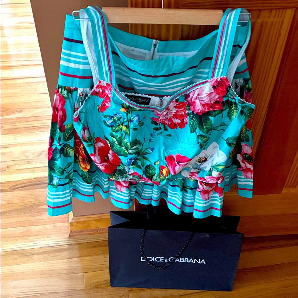 D&G teal Rose Floral top and skirt Sz48 Italy, 12 US